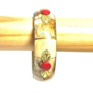 Stylish Bone Decorative Bracelet 7.5”